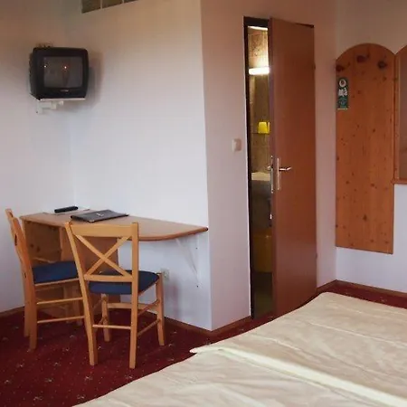 Hotel-pension Stallinger בית הארחה 3*