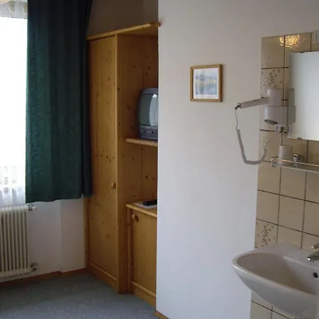 Hotel-pension Stallinger בית הארחה 3*